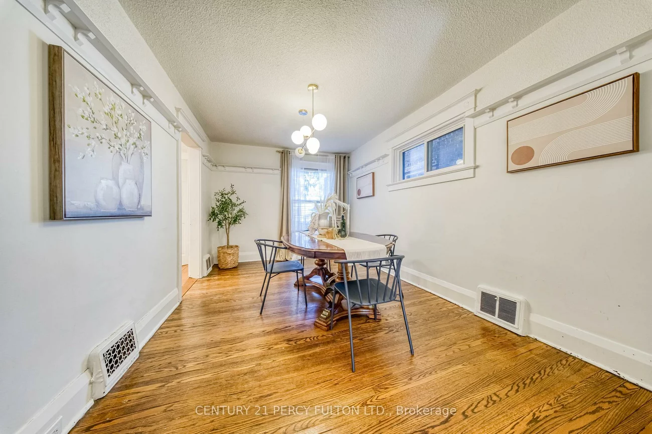 10, Redwood, Greenwood-Coxwell, Toronto
