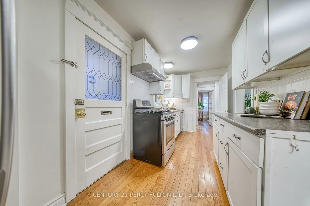 10, Redwood, Greenwood-Coxwell, Toronto