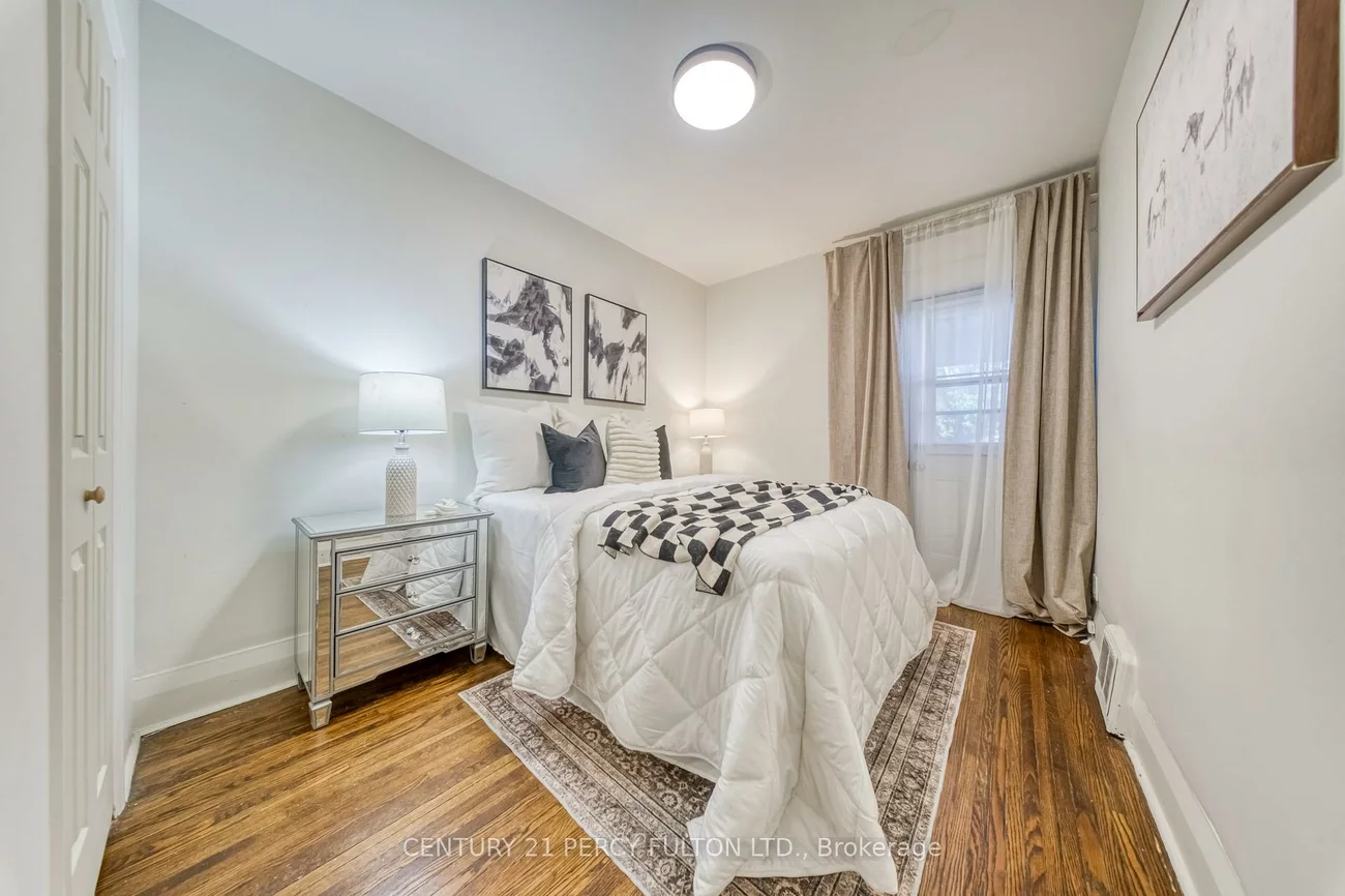 10, Redwood, Greenwood-Coxwell, Toronto