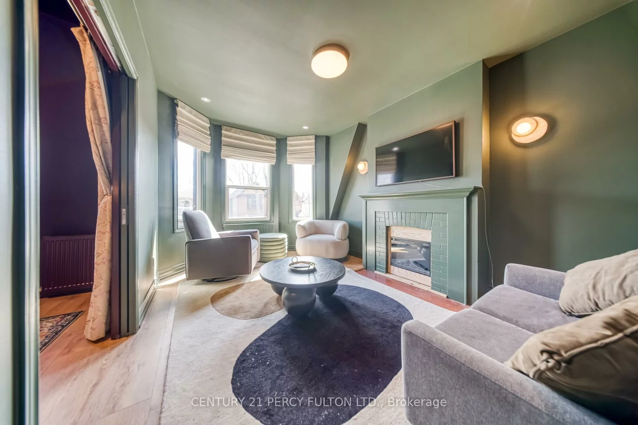10, Redwood, Greenwood-Coxwell, Toronto