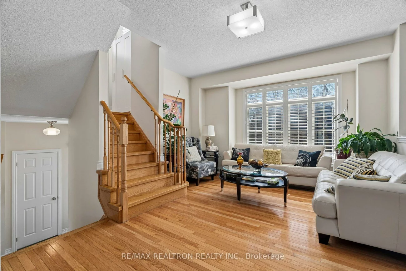 12, Dale, Guildwood, Toronto