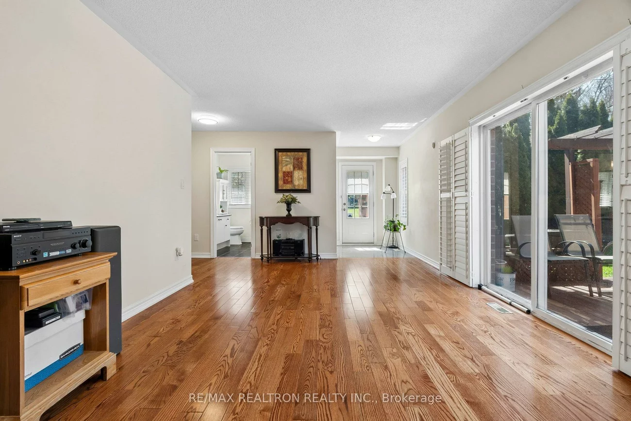 12, Dale, Guildwood, Toronto