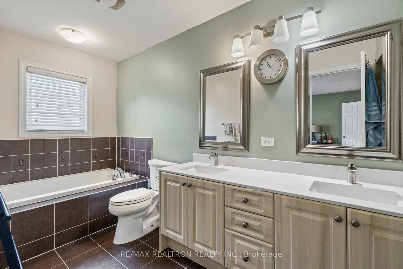 12, Dale, Guildwood, Toronto