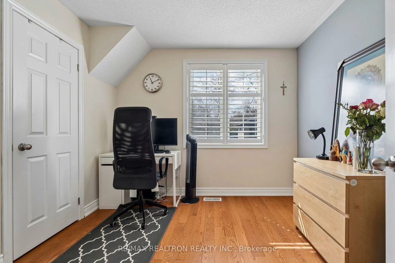 12, Dale, Guildwood, Toronto