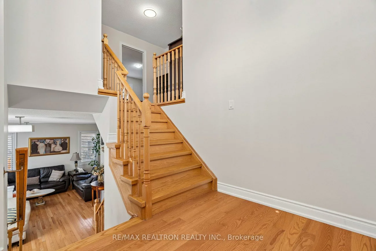 12, Dale, Guildwood, Toronto