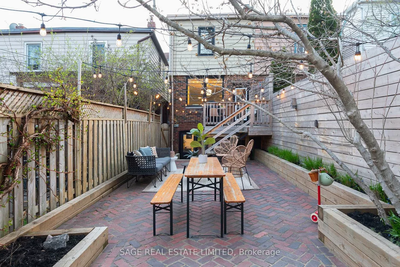 31, Glenmore, Woodbine Corridor, Toronto
