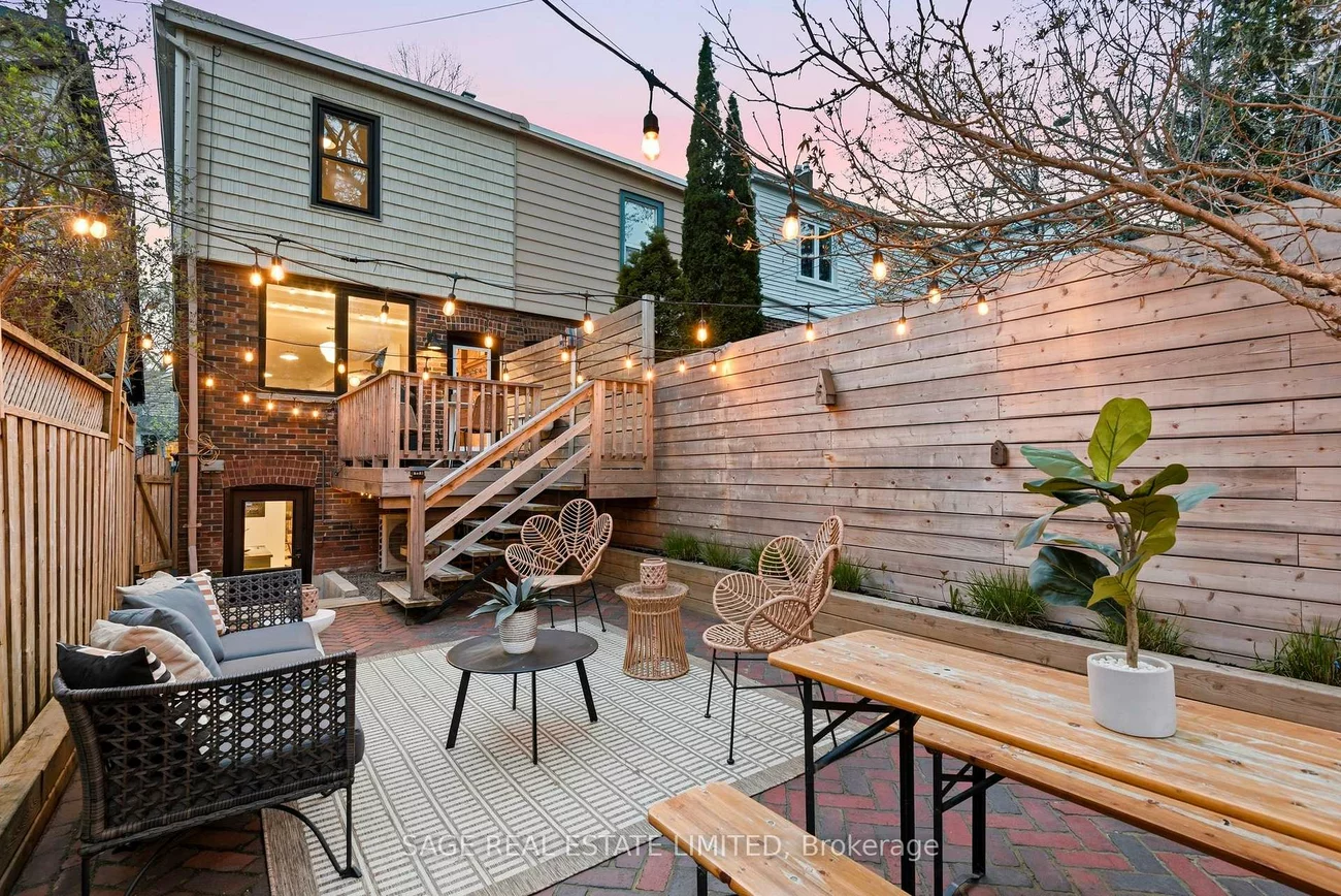 31, Glenmore, Woodbine Corridor, Toronto