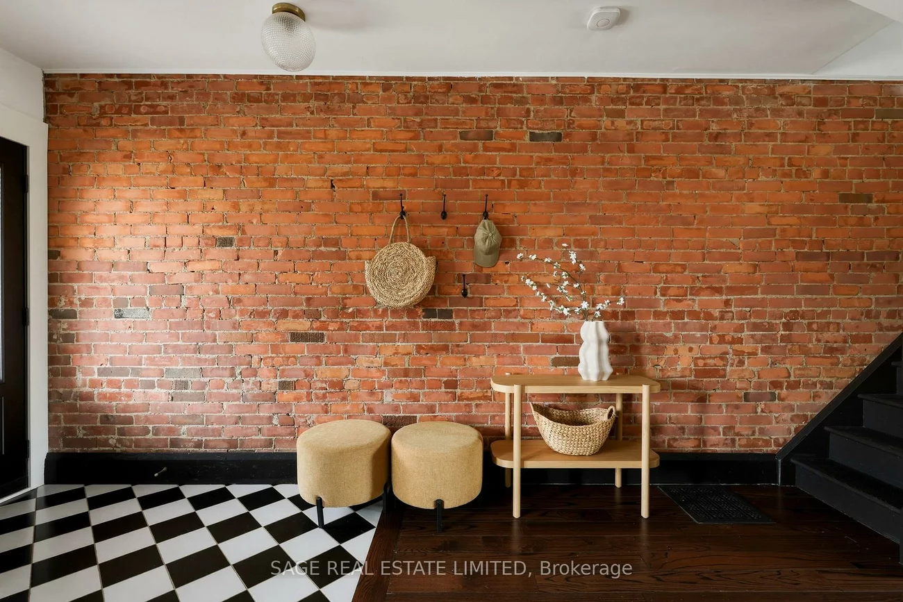 31, Glenmore, Woodbine Corridor, Toronto