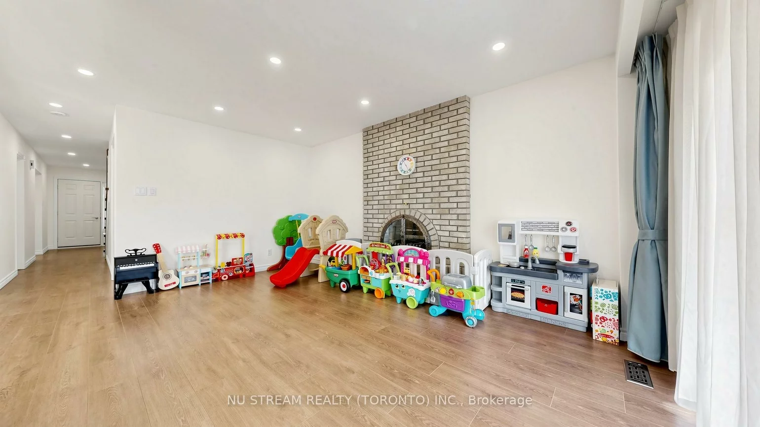 26, Alexmuir, Agincourt North, Toronto