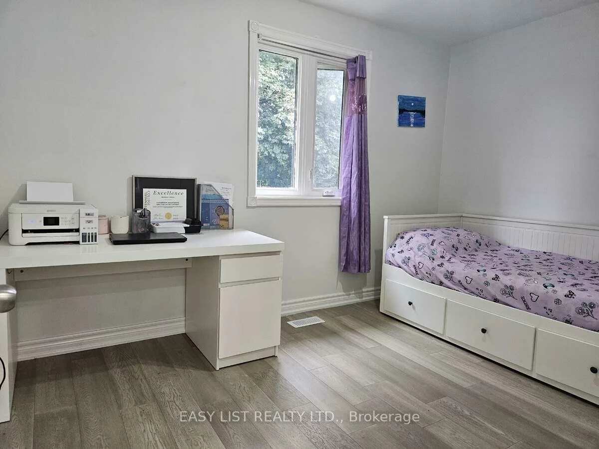 15, Barnes, Woburn, Toronto