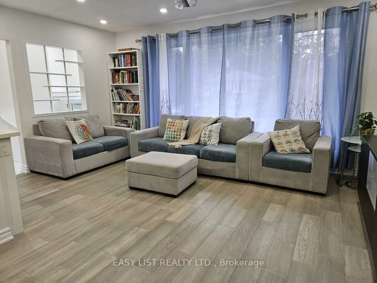 15, Barnes, Woburn, Toronto