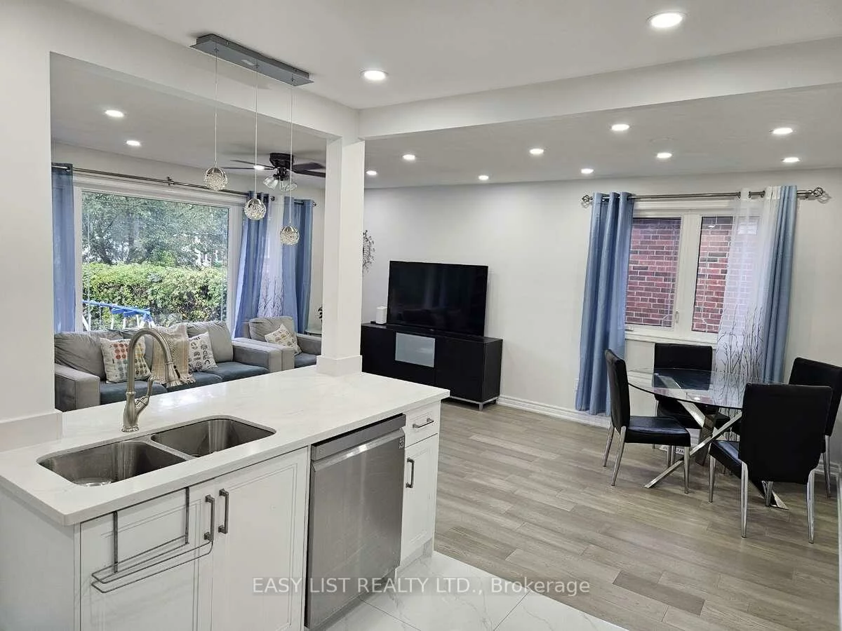 15, Barnes, Woburn, Toronto