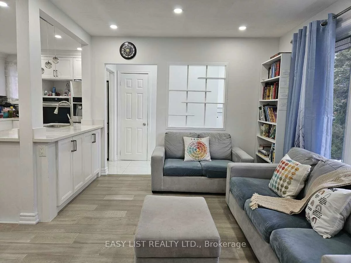 15, Barnes, Woburn, Toronto