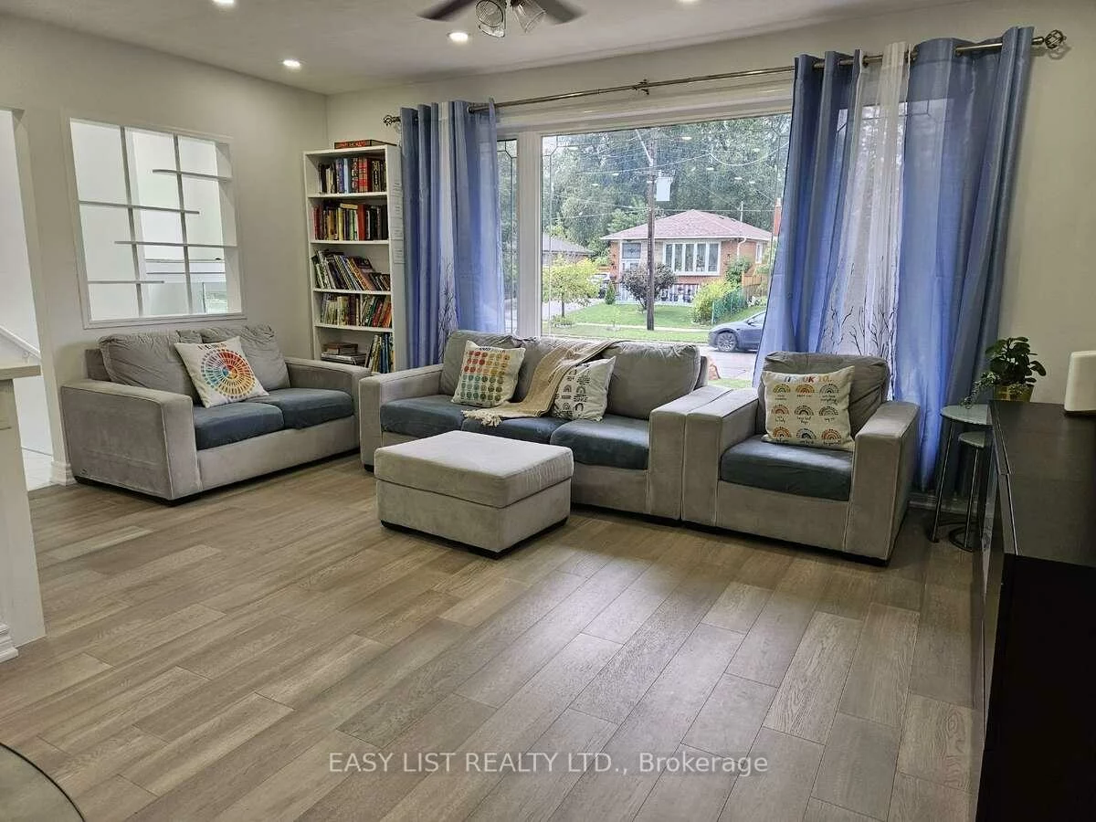 15, Barnes, Woburn, Toronto