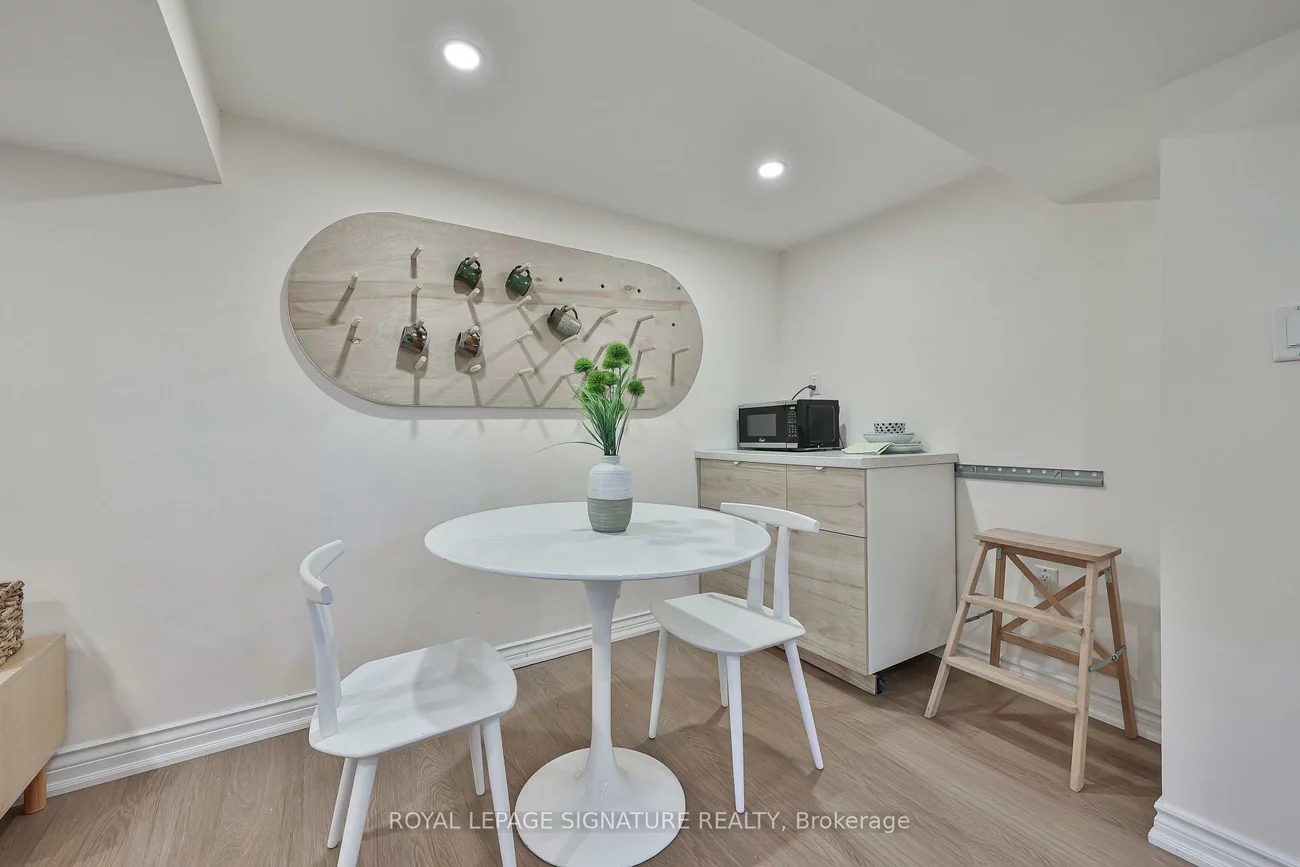71, South Bonnington, Birchcliffe-Cliffside, Toronto