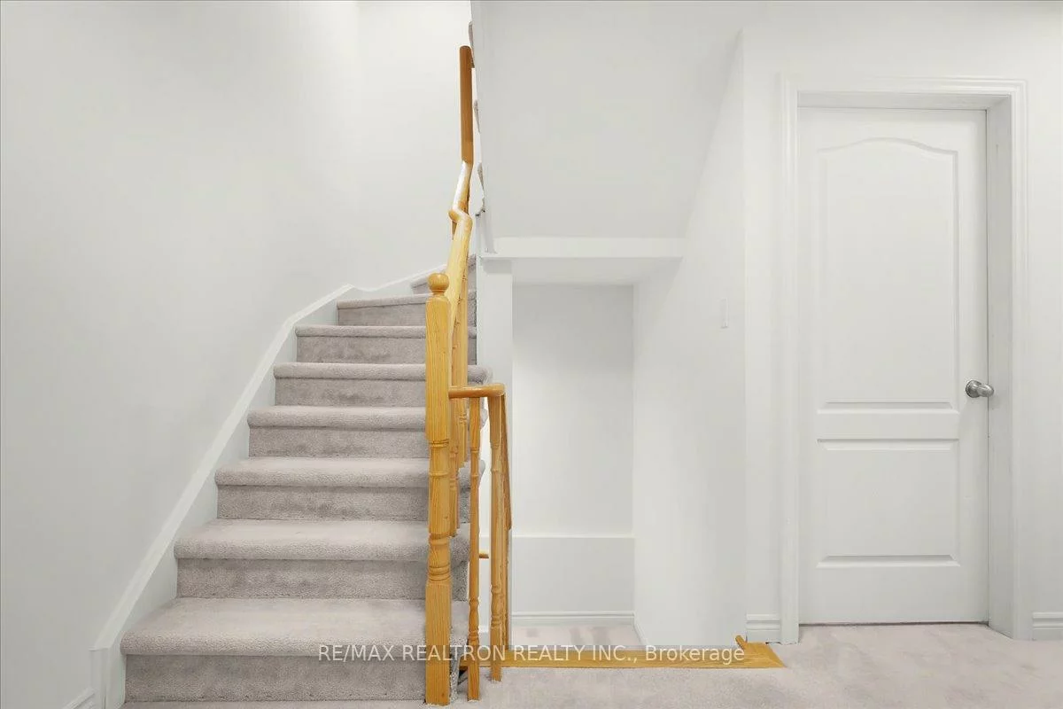 8, Eaton Park, L'Amoreaux, Toronto
