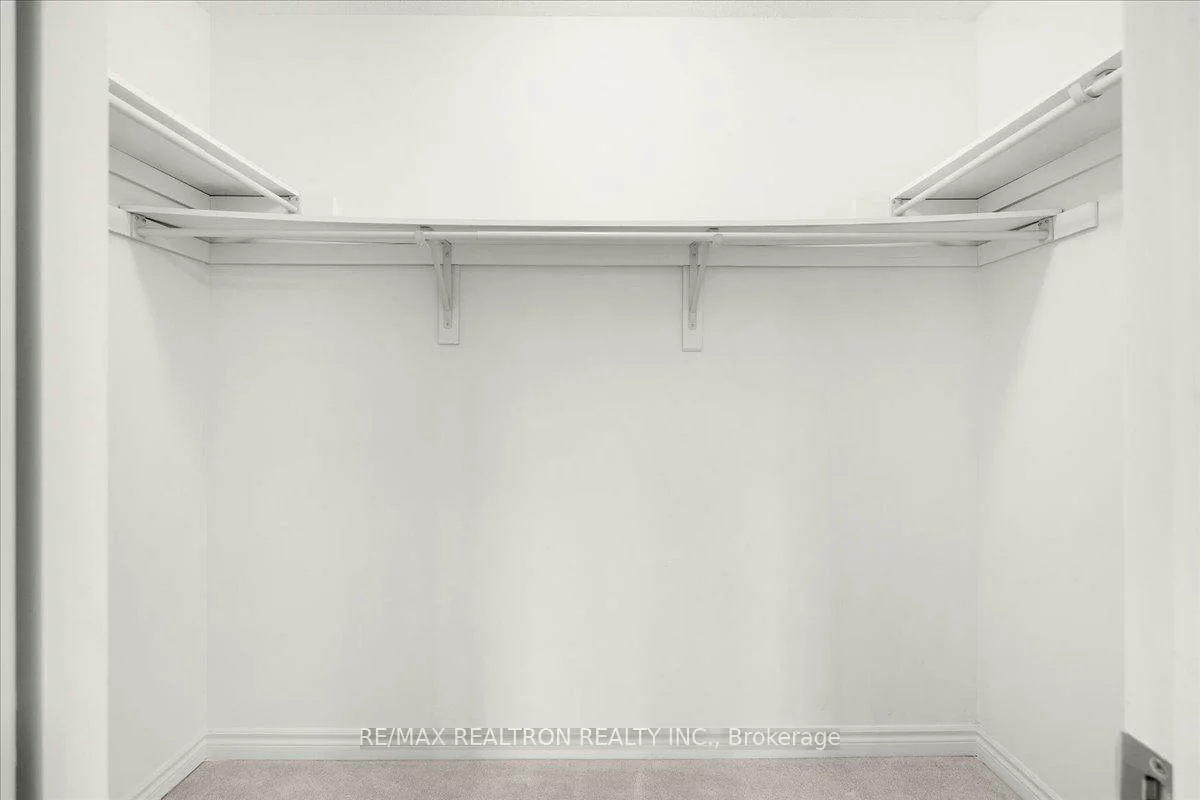 8, Eaton Park, L'Amoreaux, Toronto