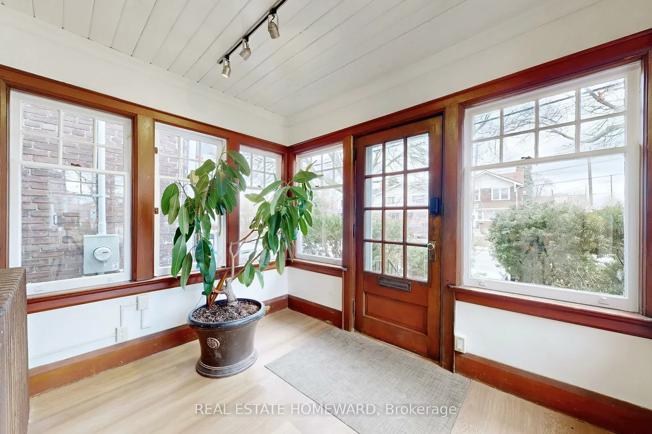 106, Dawes, Crescent Town, Toronto