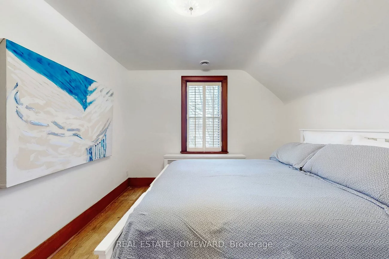 106, Dawes, Crescent Town, Toronto