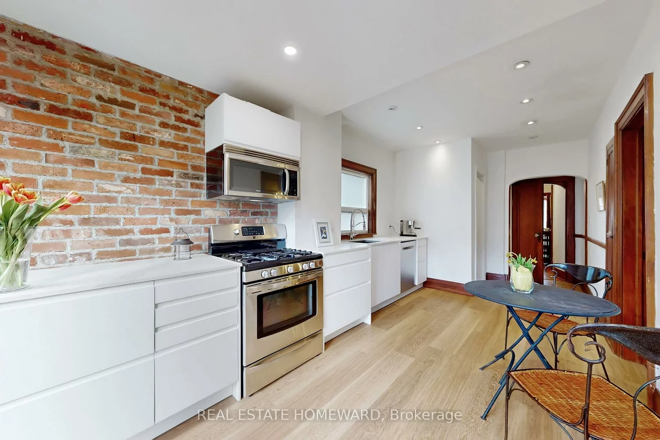 106, Dawes, Crescent Town, Toronto