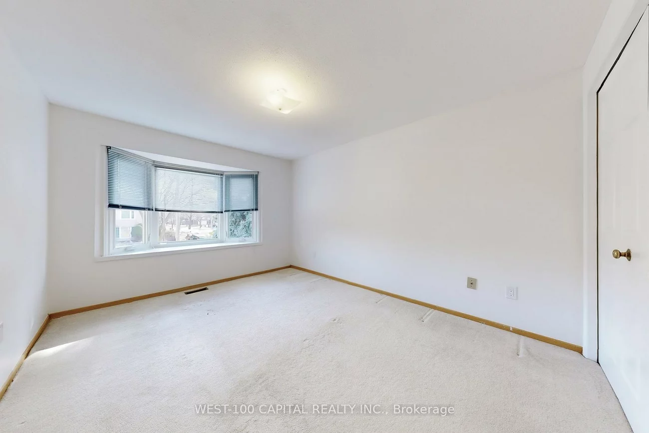 30, Wintermute, Steeles, Toronto