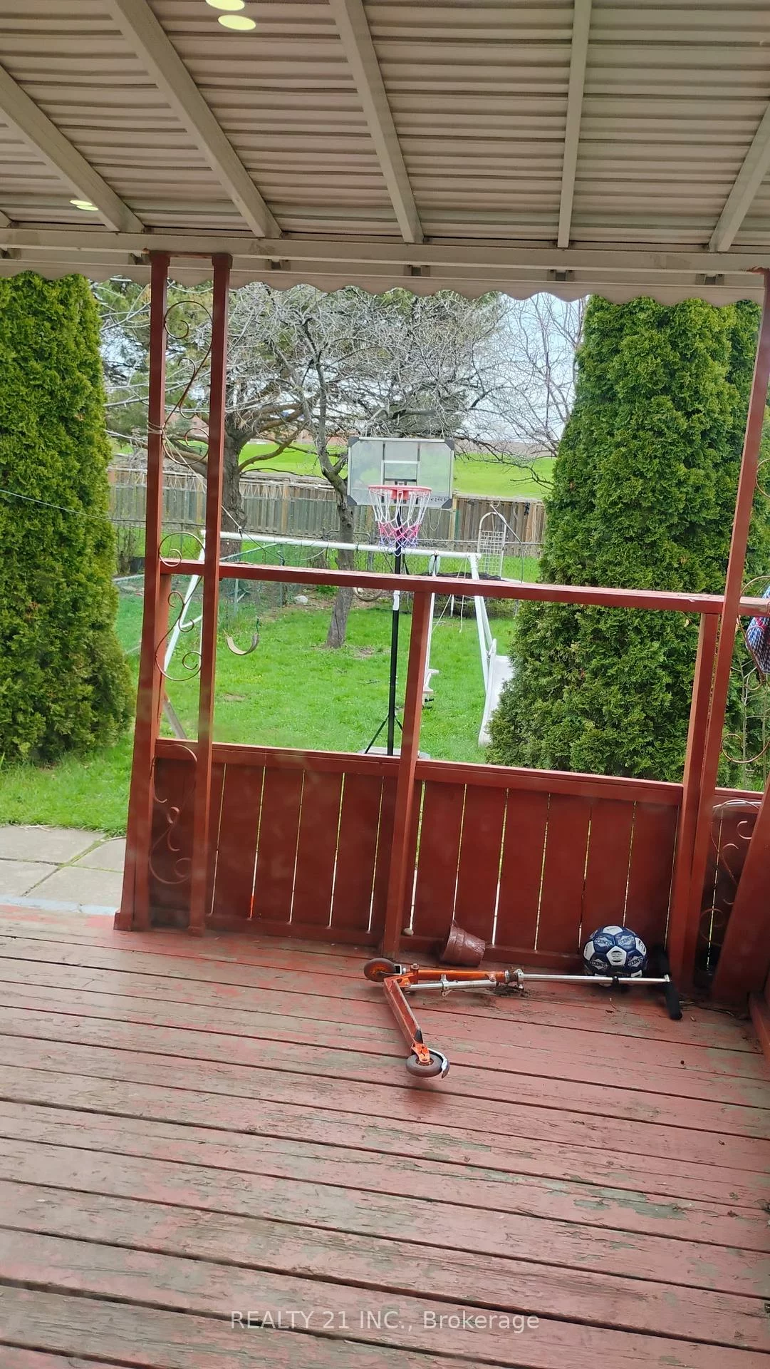 55, Shepmore, Malvern, Toronto