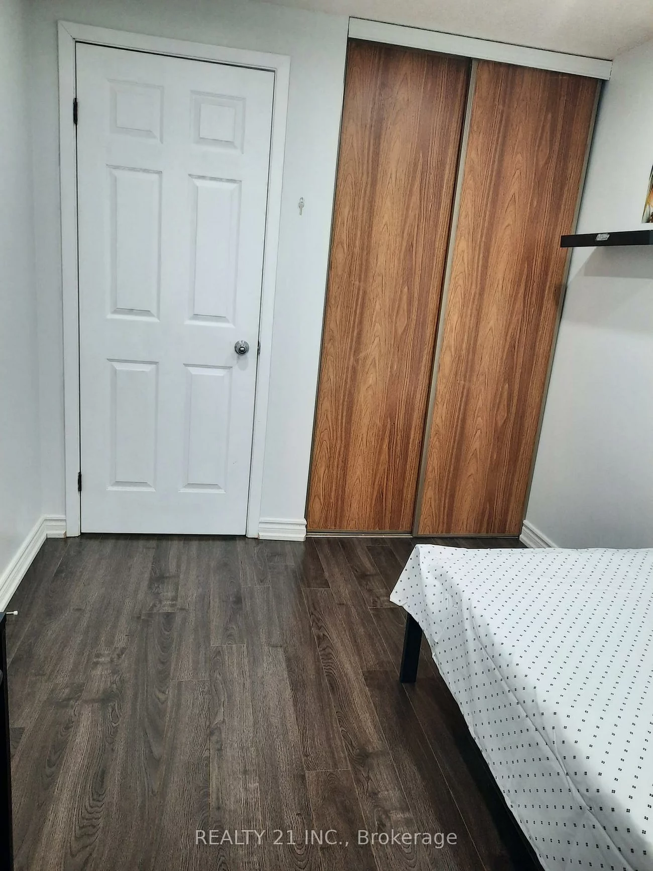 55, Shepmore, Malvern, Toronto