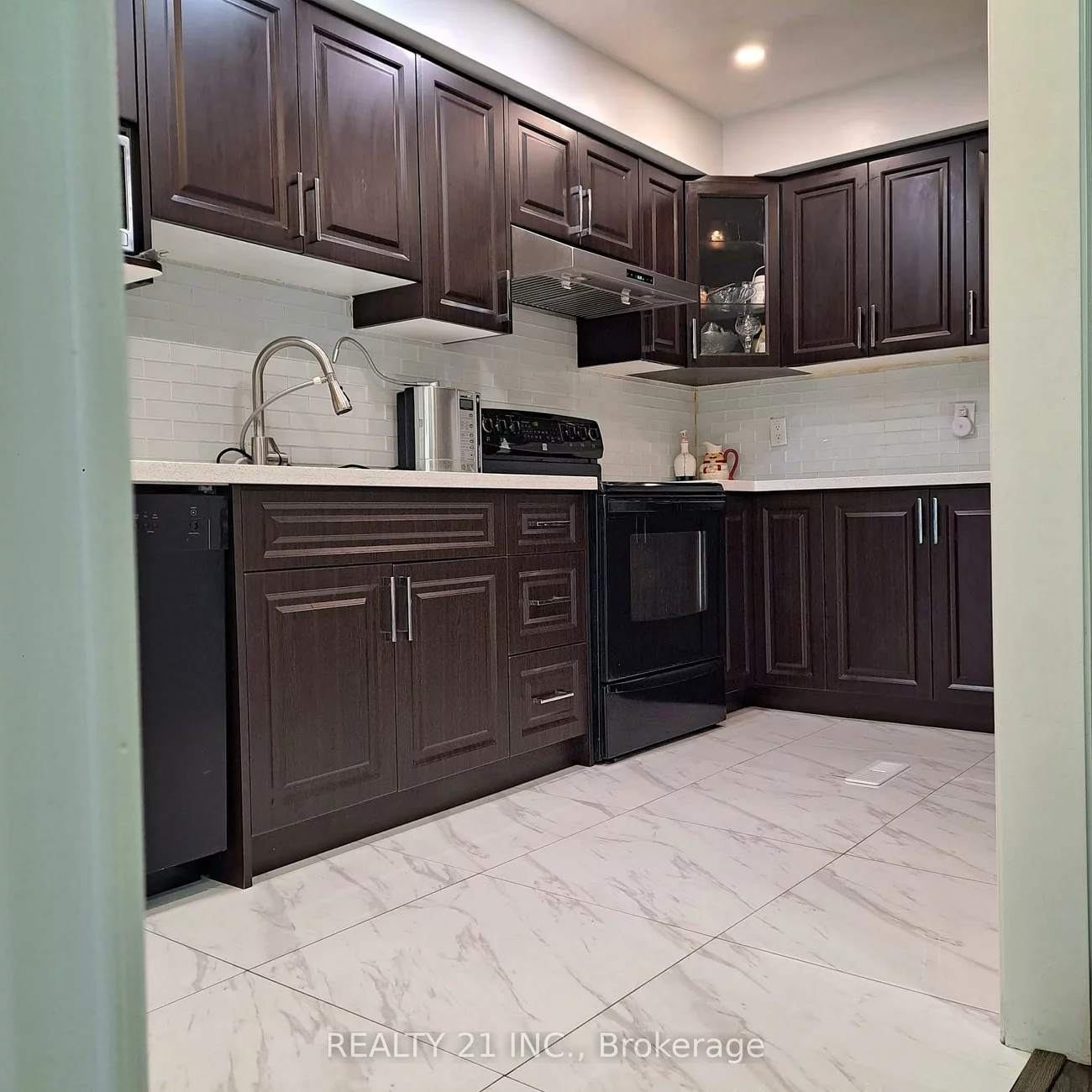 55, Shepmore, Malvern, Toronto