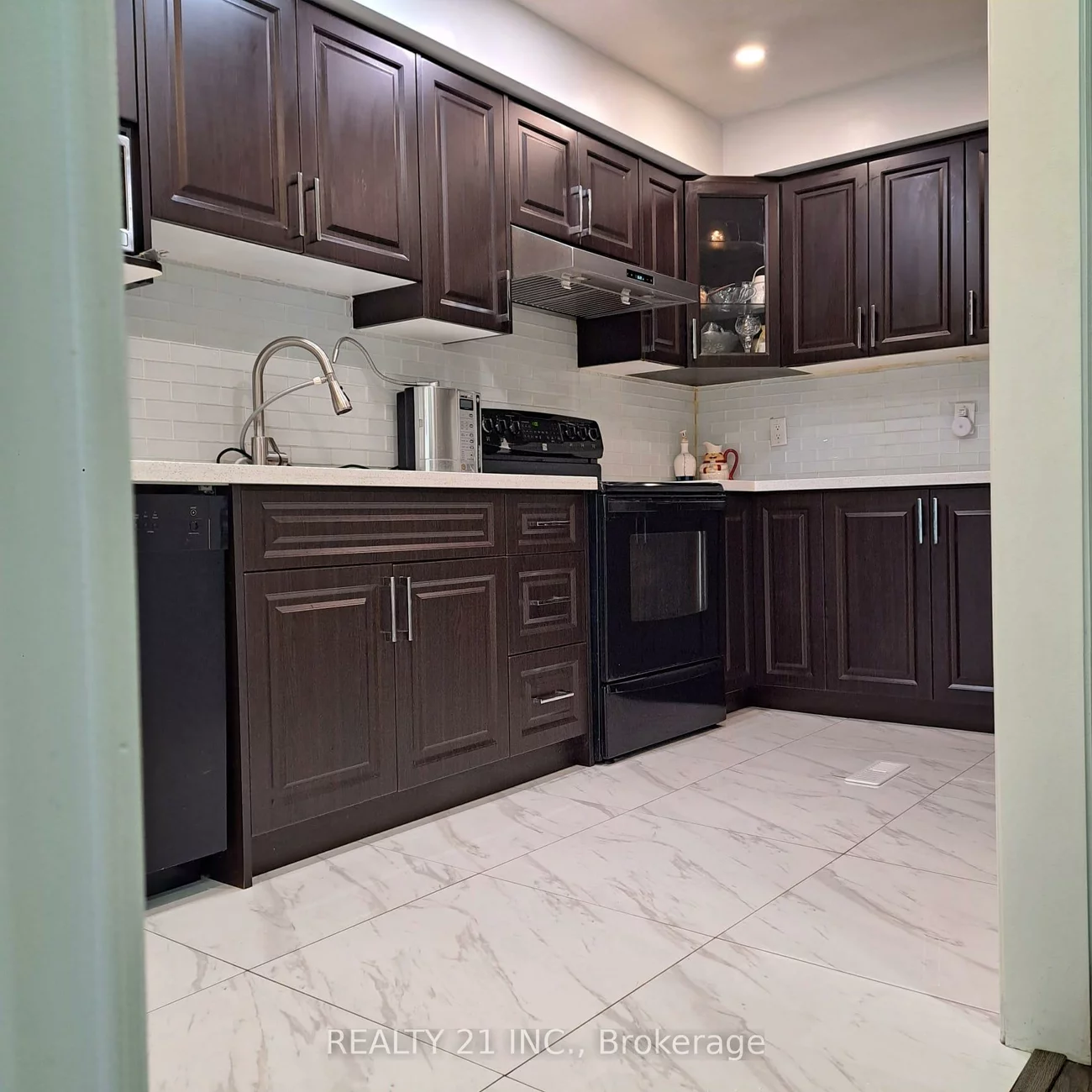 55, Shepmore, Malvern, Toronto