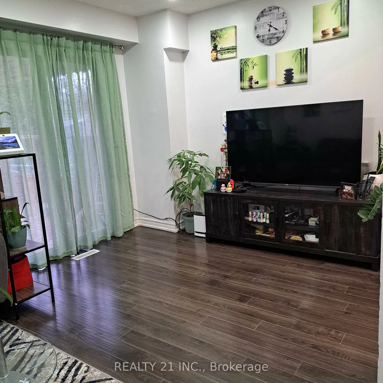55, Shepmore, Malvern, Toronto