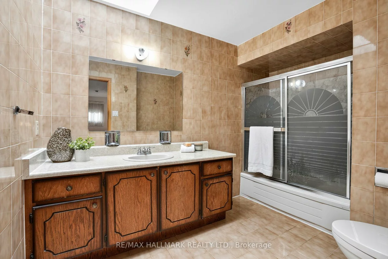 11, Greenvale, West Hill, Toronto