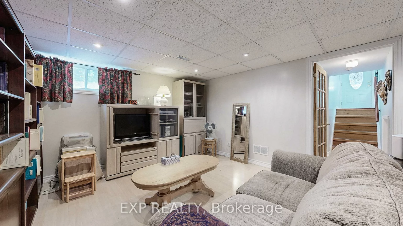 6, Abbottswood, Bendale, Toronto