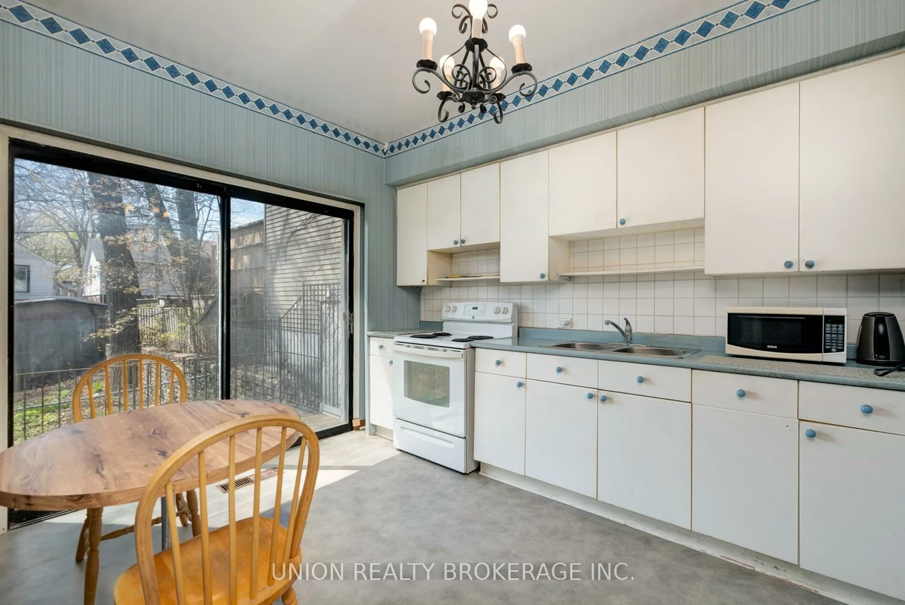 132, Silver Birch, The Beaches, Toronto