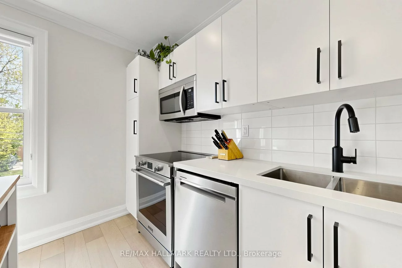 301, Wolverleigh, Danforth, Toronto
