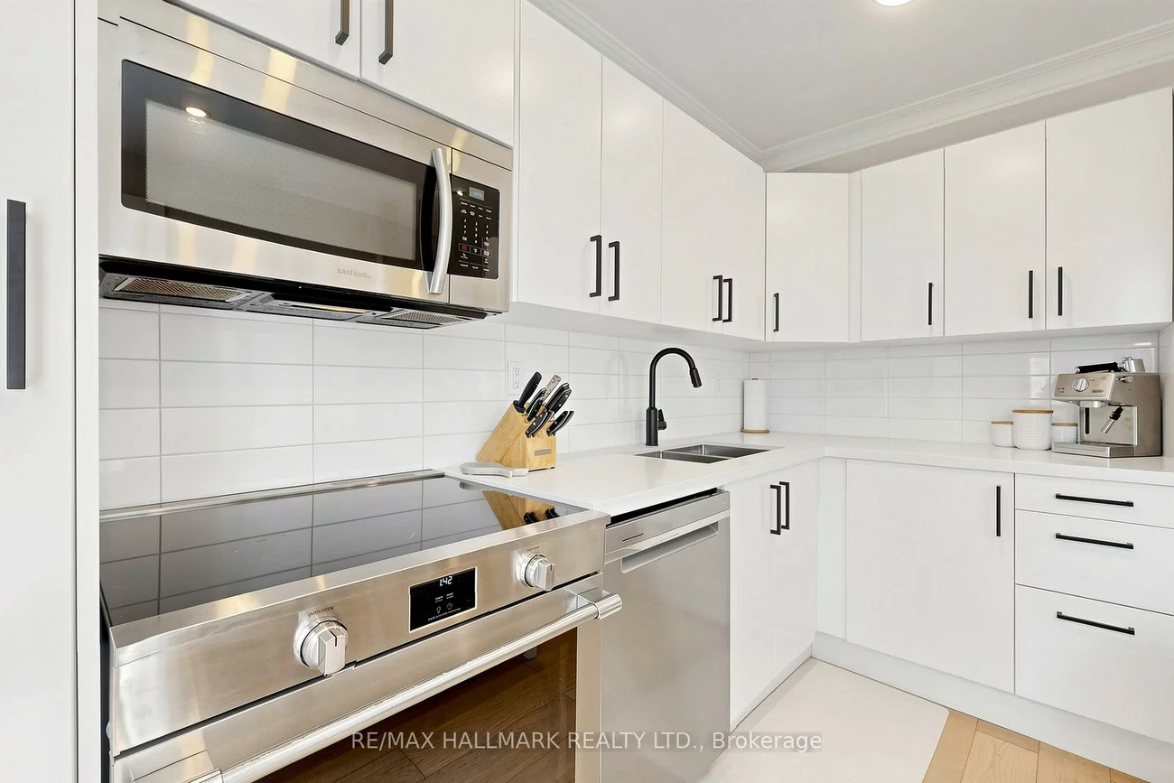 301, Wolverleigh, Danforth, Toronto