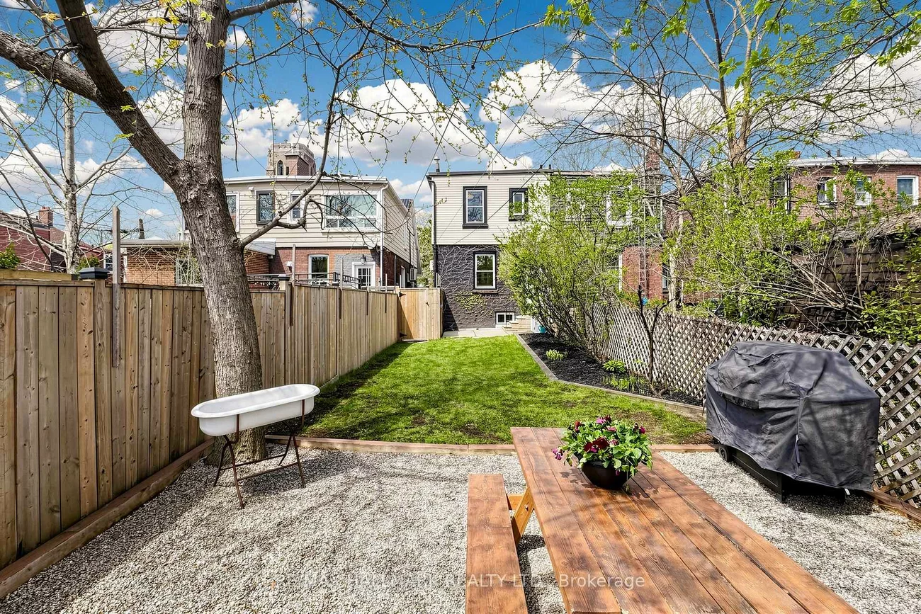 301, Wolverleigh, Danforth, Toronto