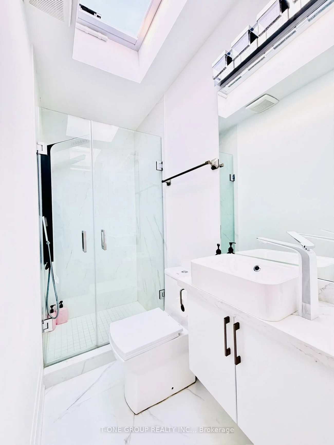 173, Drayton, Woodbine Corridor, Toronto