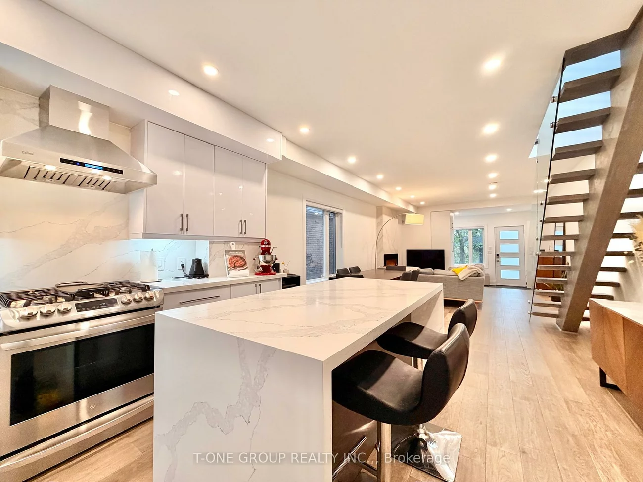 173, Drayton, Woodbine Corridor, Toronto