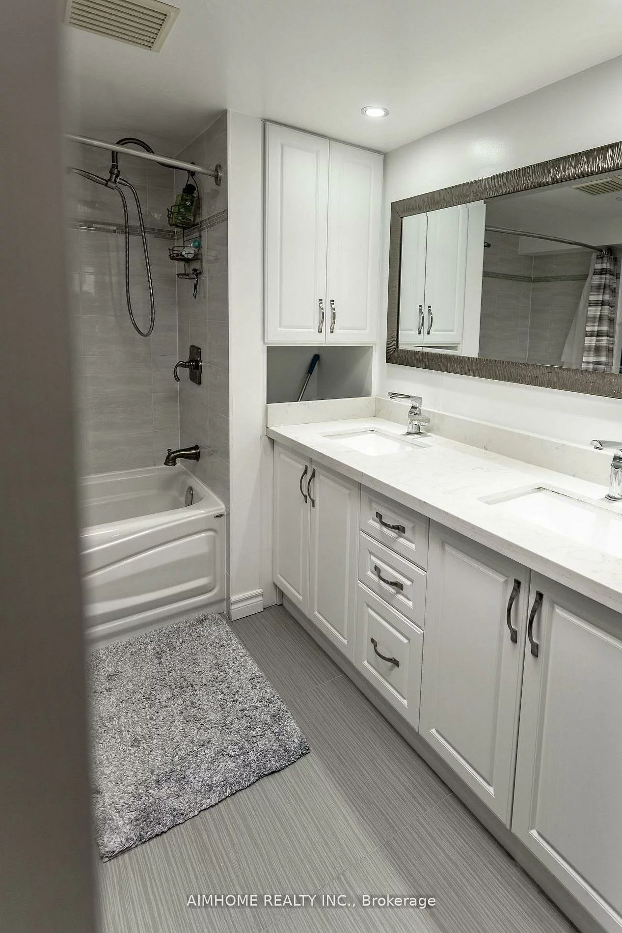 266, Coleridge, Woodbine-Lumsden, Toronto