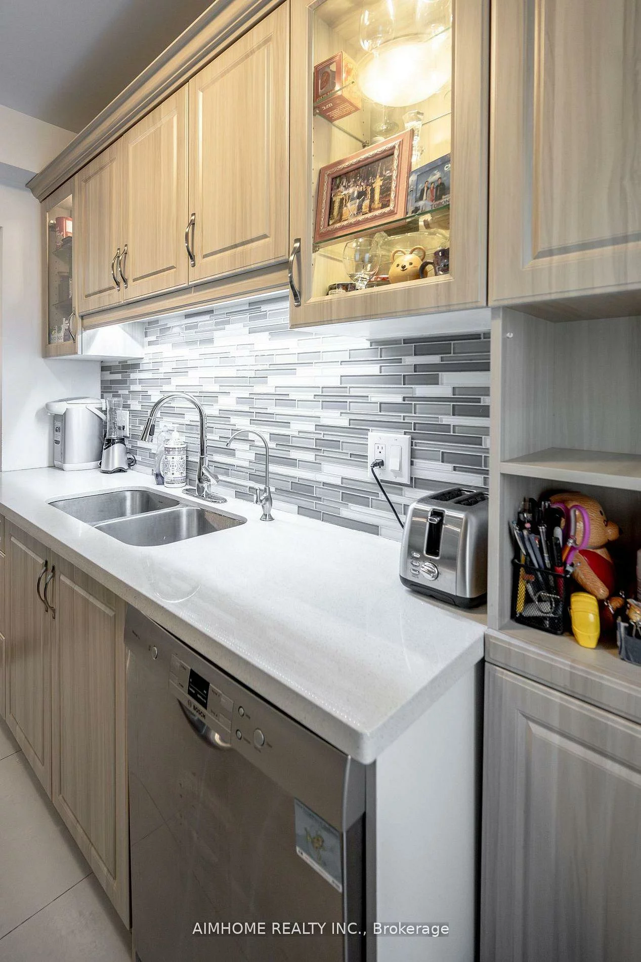 266, Coleridge, Woodbine-Lumsden, Toronto