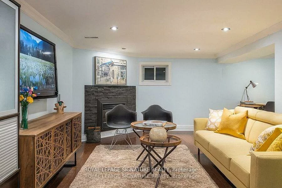 105, Catalina, Guildwood, Toronto