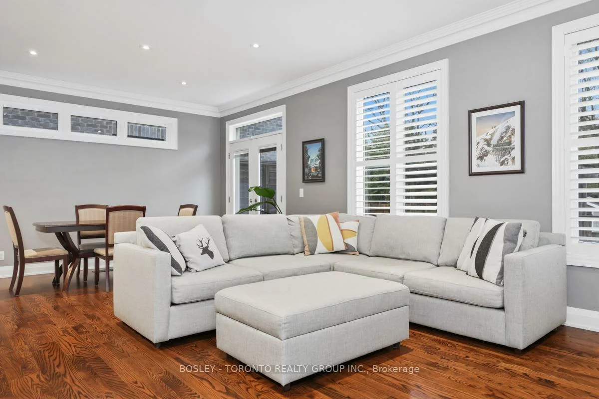 55, Gradwell, Cliffcrest, Toronto