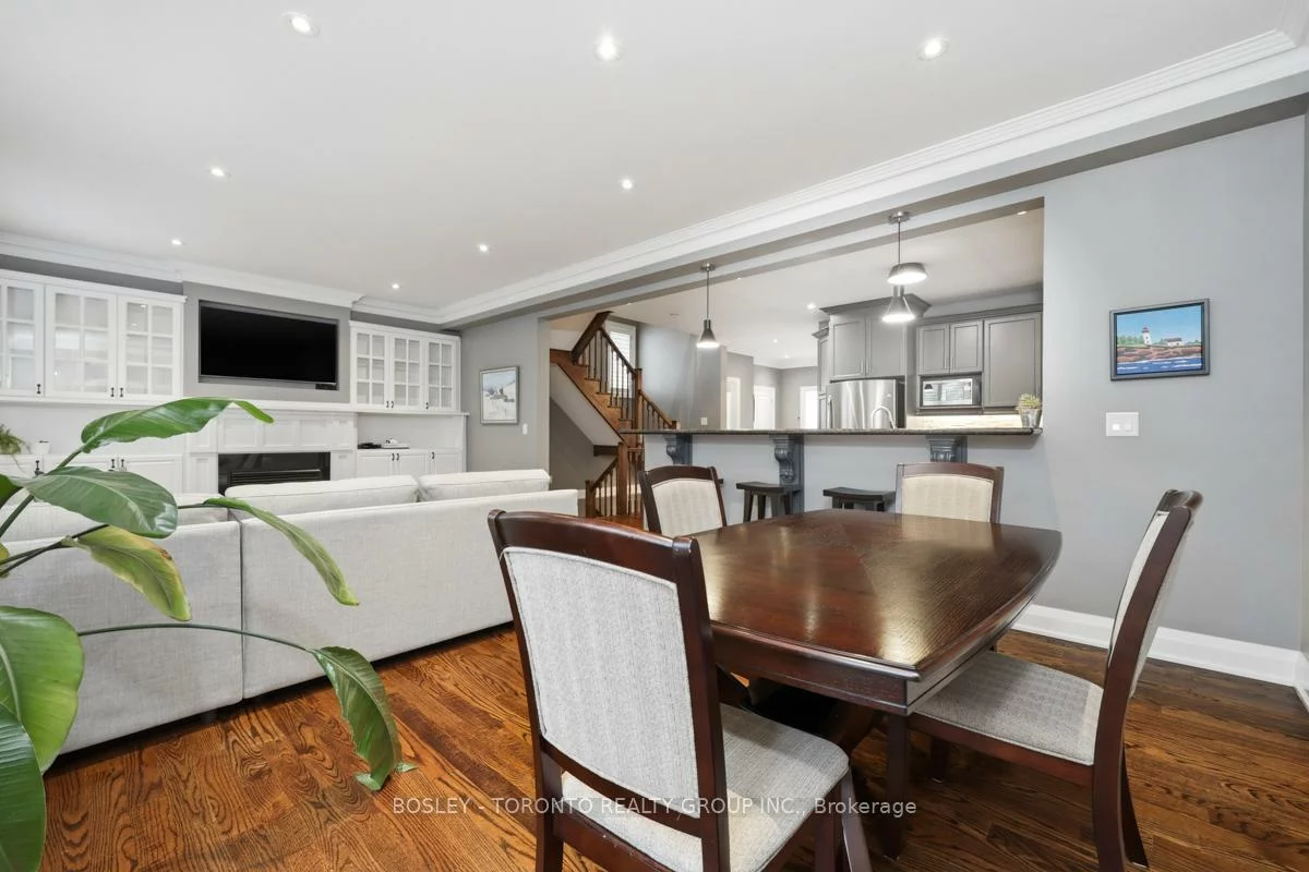 55, Gradwell, Cliffcrest, Toronto