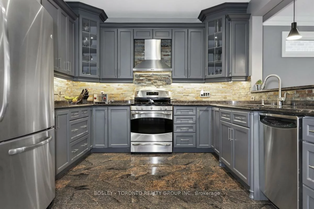 55, Gradwell, Cliffcrest, Toronto