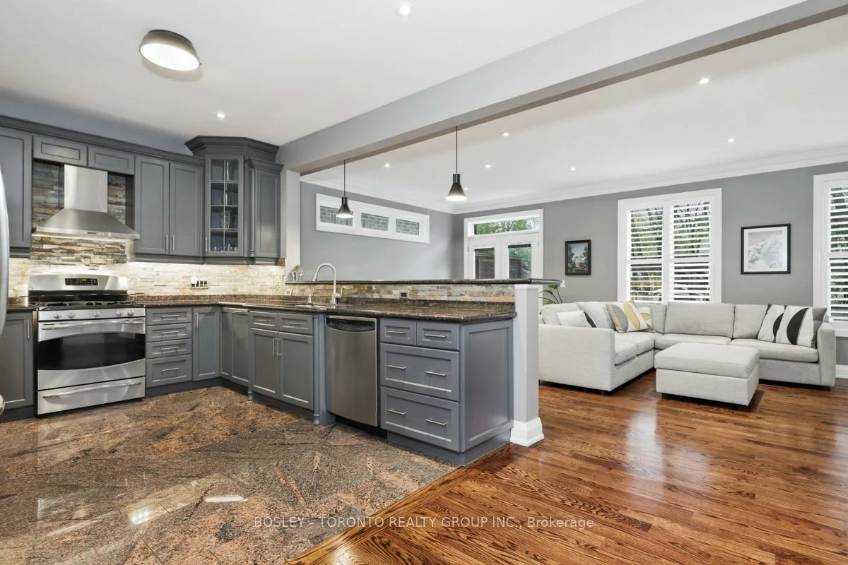 55, Gradwell, Cliffcrest, Toronto