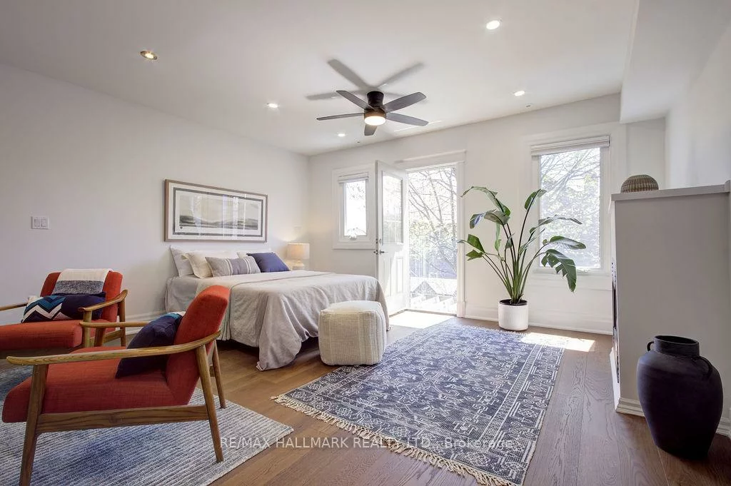 39, Dixon, The Beaches, Toronto