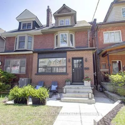 39, Dixon, The Beaches, Toronto