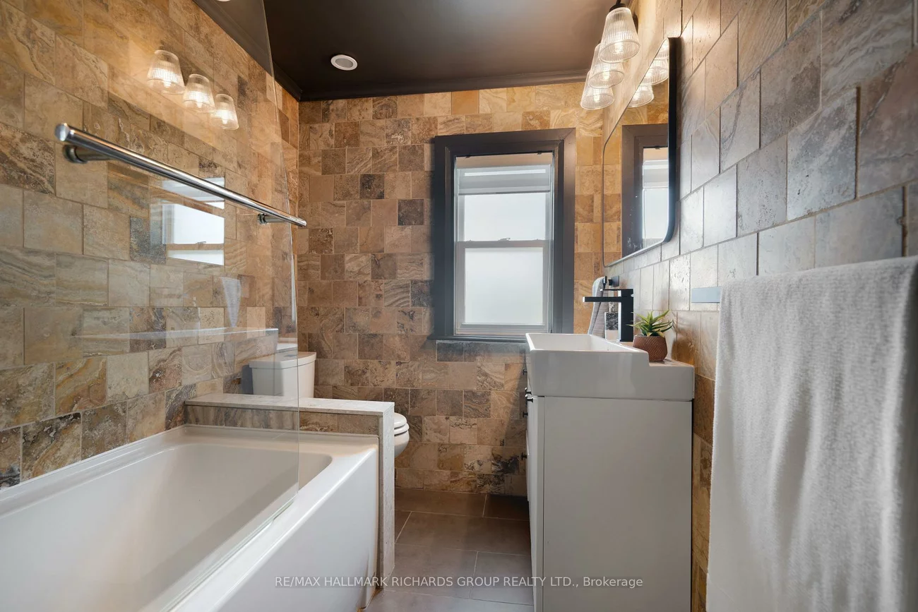 50, Wayland, East End-Danforth, Toronto