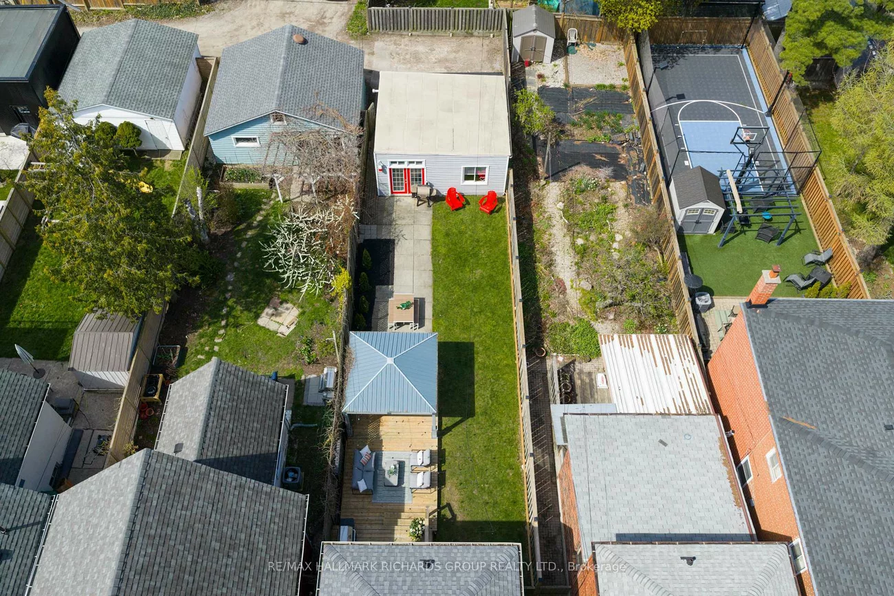 50, Wayland, East End-Danforth, Toronto