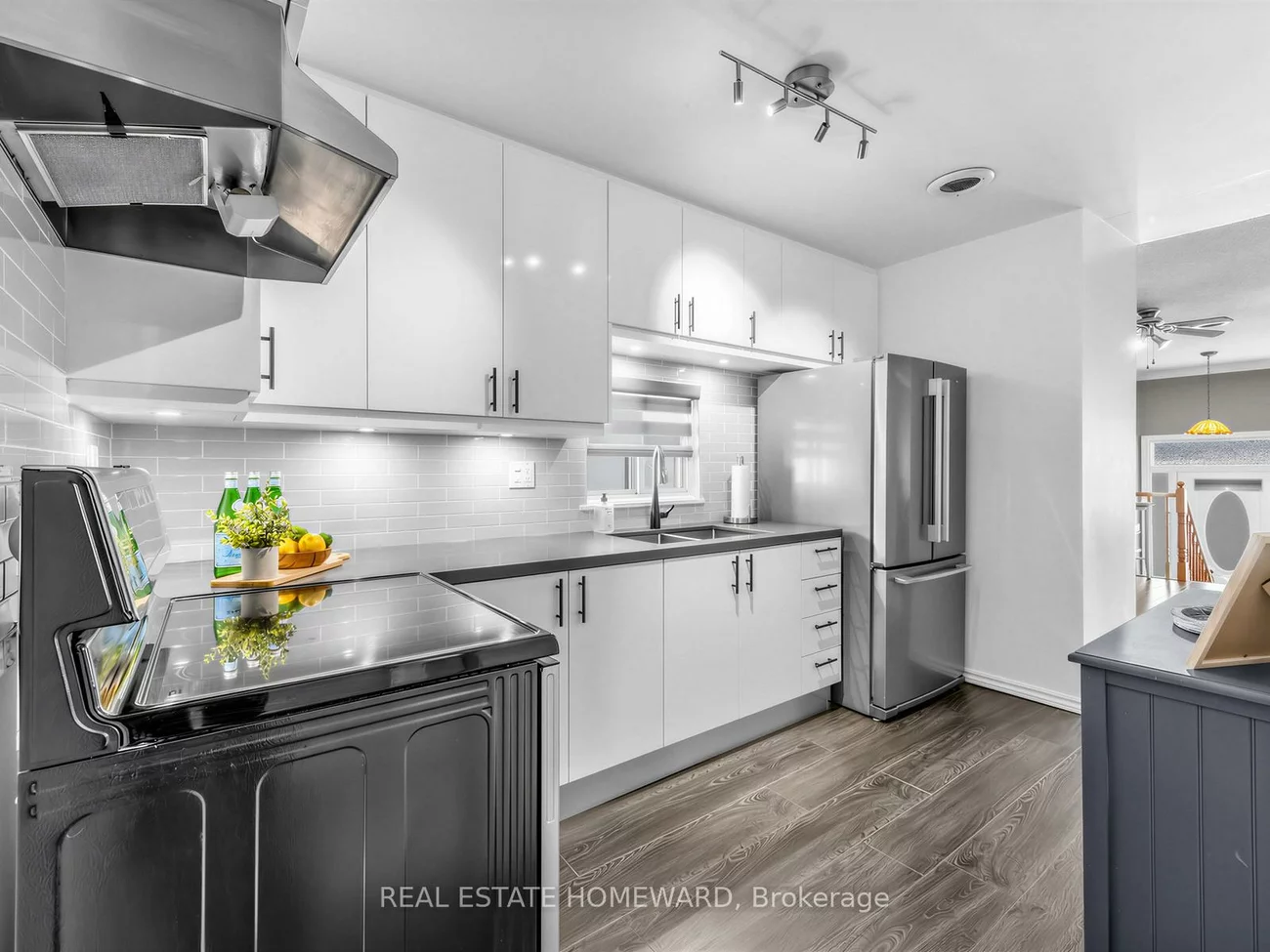 44, Westbourne, Clairlea-Birchmount, Toronto